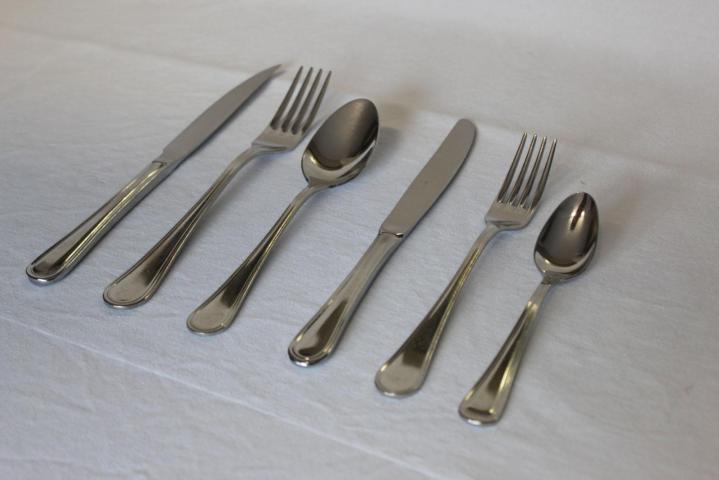 Louer des couverts pour réception Laval